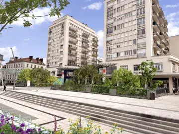 Végétalisation de la place Clemenceau : puits de jour